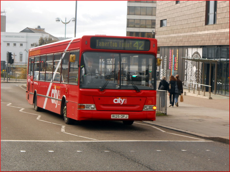 Having just come off the 20, Plymouth Citybus SLF 25 R125OFJ is seen on North Hill on the 42 to Tamerton Foliot.