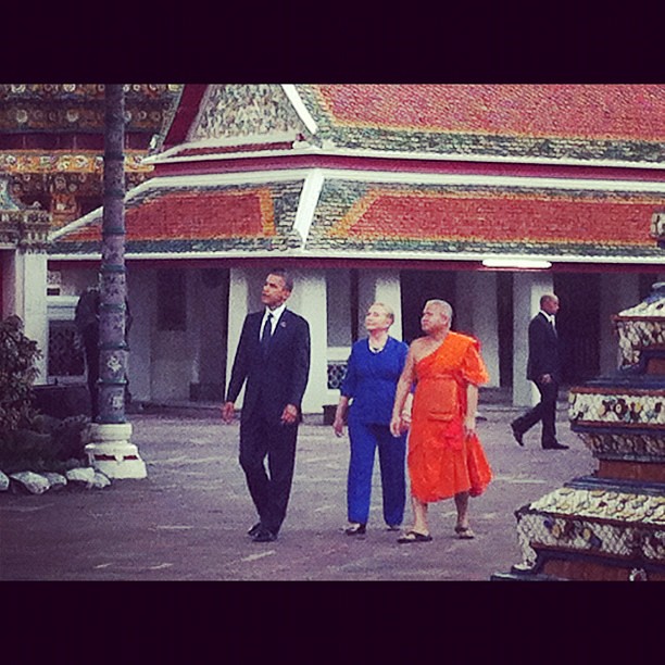 President Obama and Secretary Clinton Tour the Wat Pho Royal Monastery With Chaokun Suthee Thammanuwat