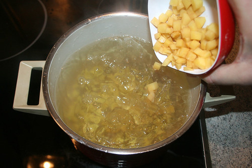 24 - Kartoffelwürfel kochen / Cook potato dices