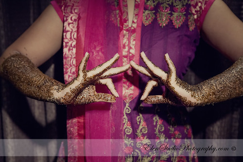 Indian-wedding-photographer-Henna-night-V&A-Elen-Studio-Photograhy-005