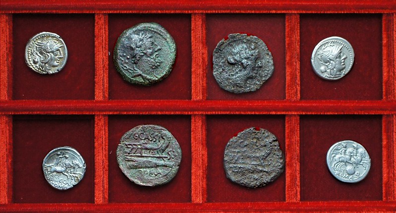 RRC 266 C.CASSI Cassia denarius, dodrans and bes, RRC 267 T.Q. Quinctia denarius, Ahala collection, coins of the Roman Republic
