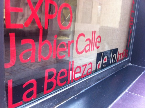 La Belleza de lo Imperfecto de JabierCalle en el Cafe de Santiago, Casco Viejo Bilbao by LaVisitaComunicacion