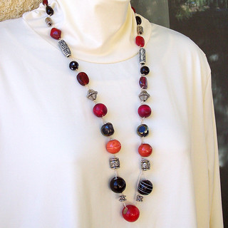 Necklace red black silver on cord 112412-003