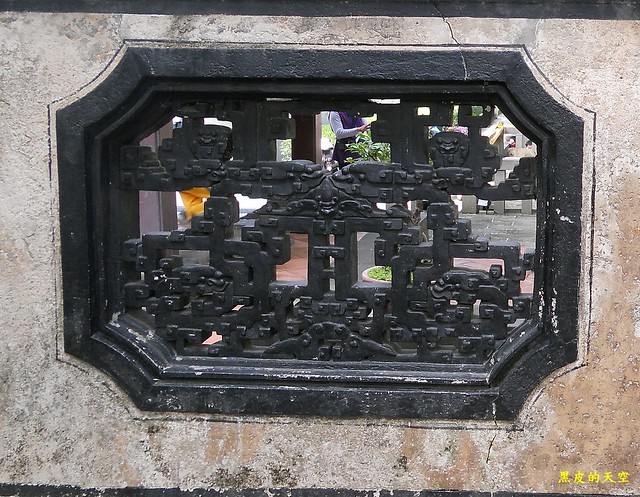 2012 1215板橋林家花園的漏窗003