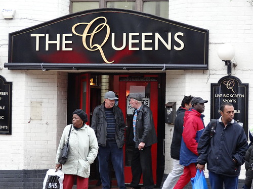 The Queens Pub