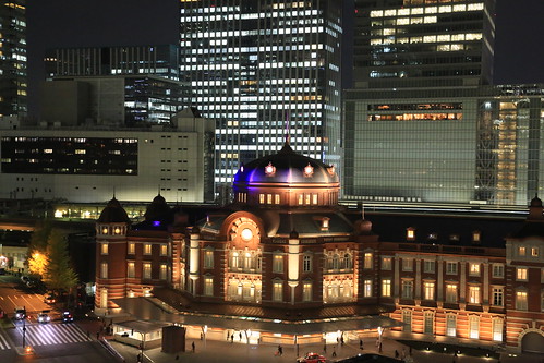 New Old Tokyo Station Night View (test ISO6400)