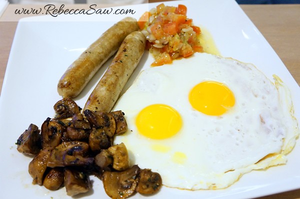 Just Heavenly Cafe - ridiculously large breakfast-002