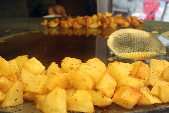 City Food - Aloo Chaat, KG Marg