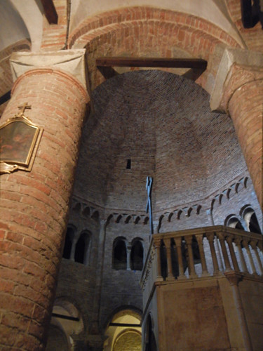 DSCN4873 _ Basilica Santuario Santo Stefano, Bologna, 18 October
