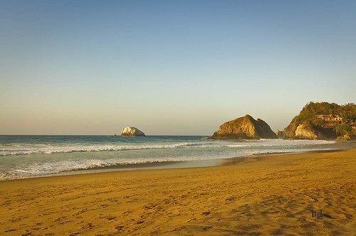 Playa Zipolite Xmas 2012 by barbdpics