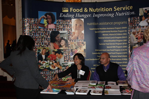 Más Hambre Summit attendees engaged in the dialogue and visited USDA’s Food and Nutrition Service exhibit
