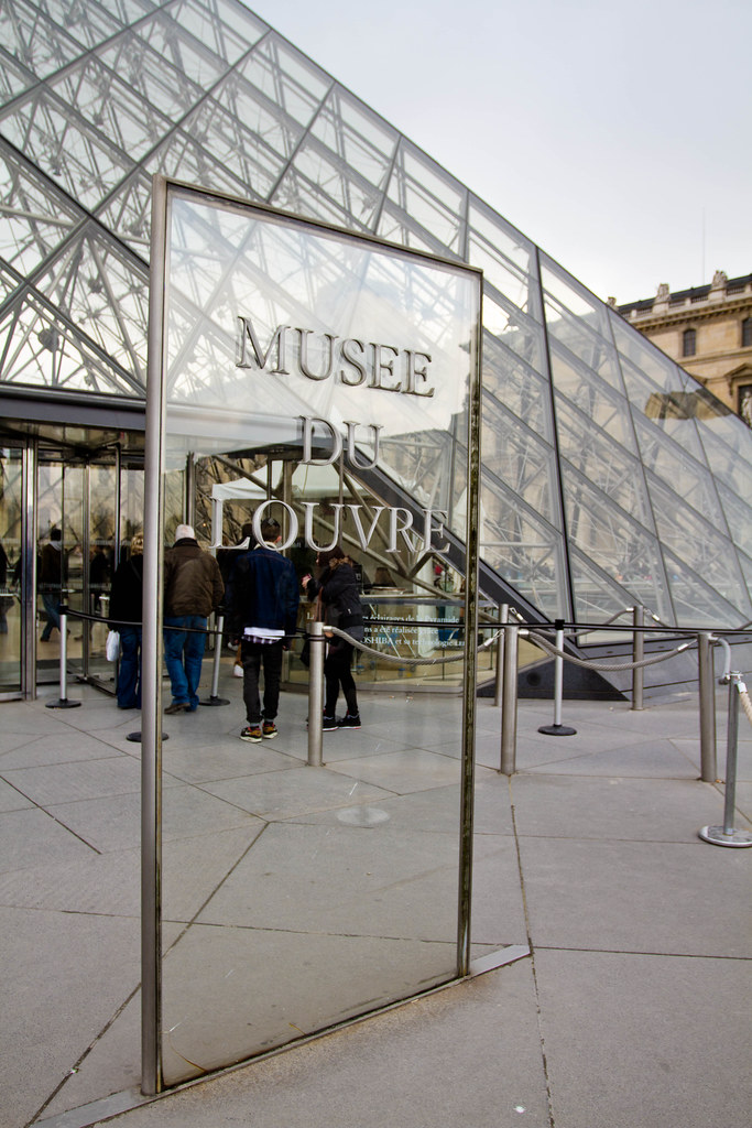 Louvre 2012-004-2.jpg
