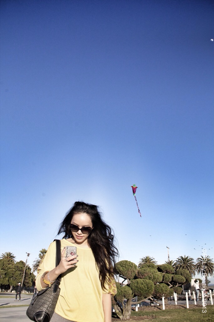 Apple Iphone, coach bag, kite, instagram-pslilyboutique, los angeles fashion blogger, blue sky