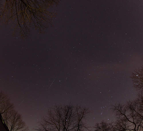 Два метеора у Ориона