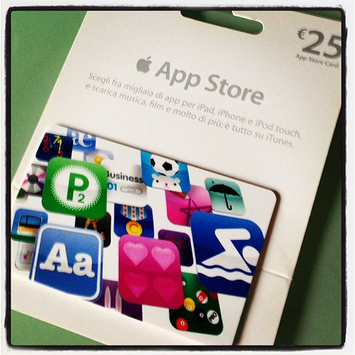 E vediamo se indovini cosa ci faccio ora con questa App Store card. Da 25 Euro by Michele Ficara Manganelli
