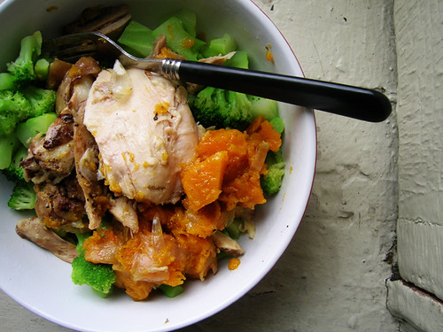 shallot and squash slow chicken with broccoli
