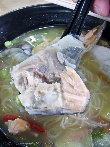 spicy and sour salmon fish head noodle R0020156 copy