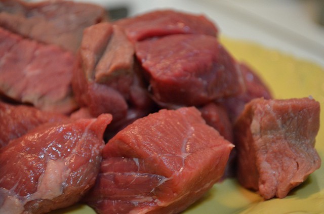 raw meat for beef stew