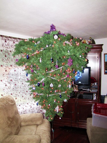 upside-down Christmas tree