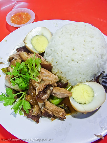 Hatyai Thai style pig trotter rice , sri sinar food court R0020844 copy