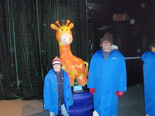 Kids with ice giraffe