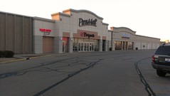 Peru Mall - Peru, Illinois