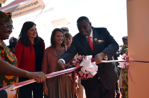  The Honorable Vice President of Malawi, Khumbo Kachali (right), cuts a ribbon during the opening ceremony Nov. 30 for the Dowa Teachers Training College in Malawi with the help of the Honorable Minister of Education, Science and Technology of Malawi, Eunice Kazembe (far left), as Marie Lichtenberg (second from left), Director of International Partnerships at Humana People to People/Planet Aid, and Kate Snipes, FAS Agricultural Counselor at the U.S. Embassy in Kenya, watch. (Courtesy Photo) 