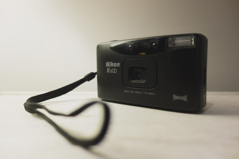 A Forgotten Fling - The Nikon 'Lite Touch' AF600 - 35mmc