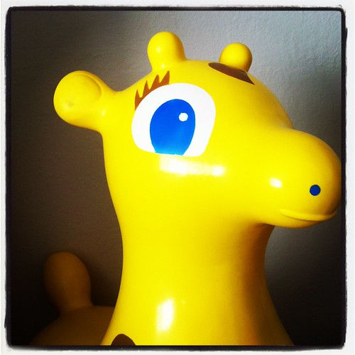 Gyffy the Giraffe Inflatable Toy Rody 
