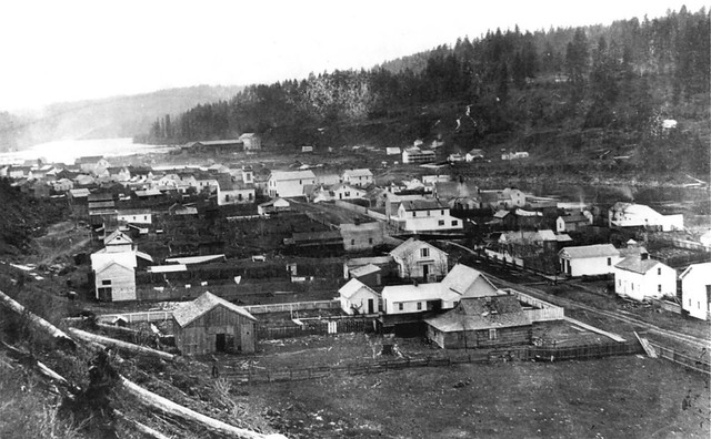 Lorenzo Lorain photograph of early Oregon City