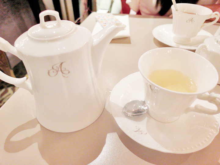 tea at Antoinette