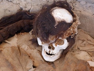 Foto de una momia del Cementerio de Chauchilla (Perú)