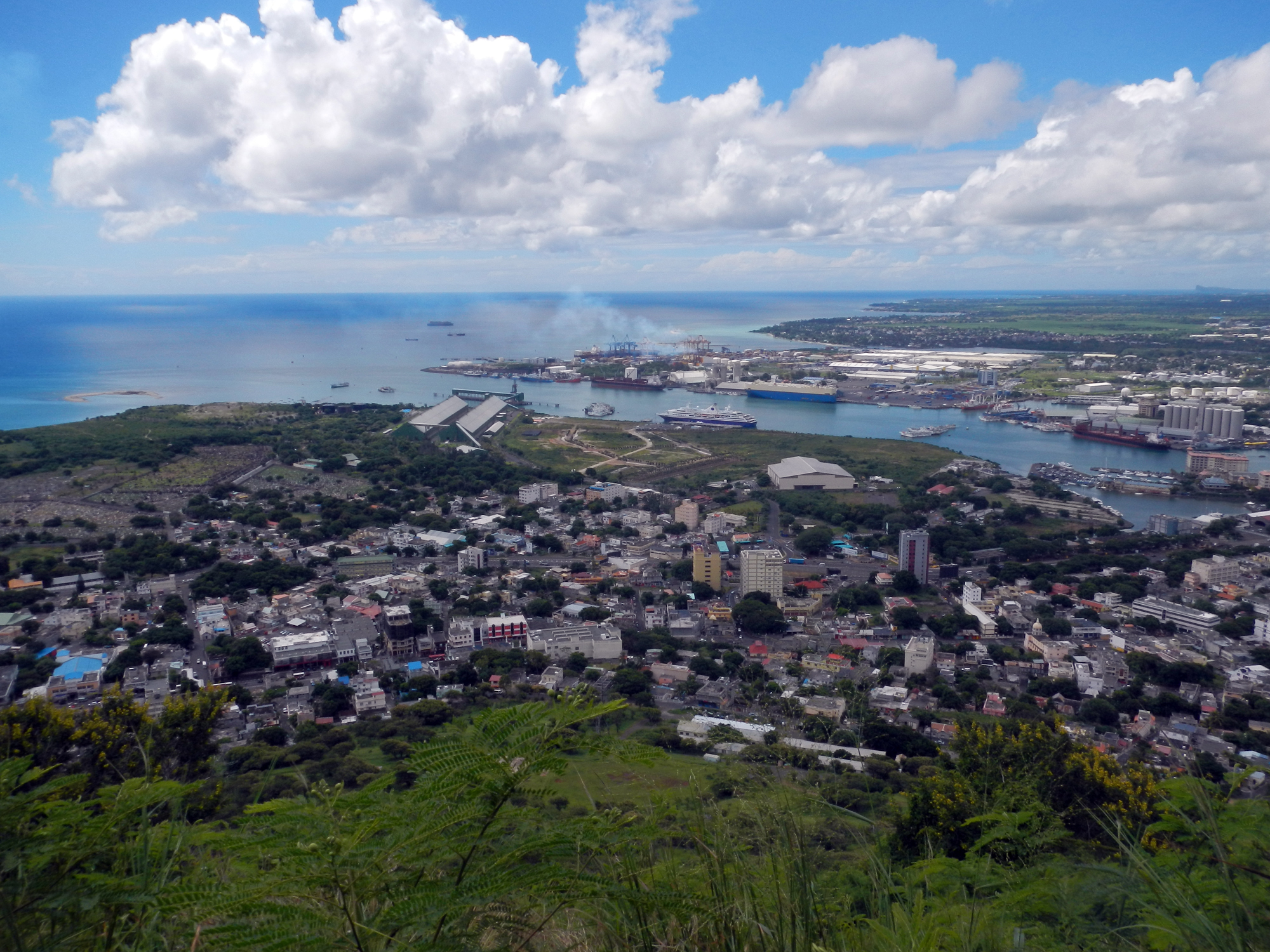 mauritius, a hike and a lunch