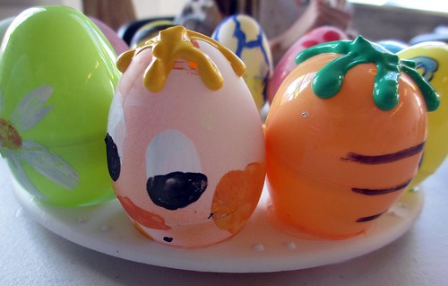 painting eggs