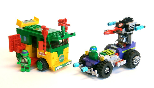 Turtle Party Wagon vs Shreddermobile