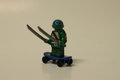 LEGO Teenage Mutant Ninja Turtles Turtle Lair Attack (79103) - Leonardo