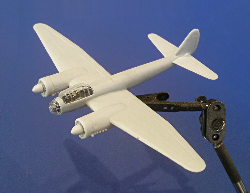 Kit Noob: Minicraft 1/144 JU-88 Pt. 4 – Painting