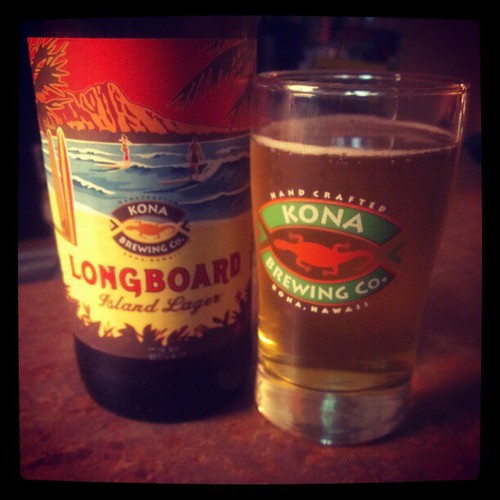 Enjoying some @KonaBrewingCo Longboard Island Lager with @genmae5