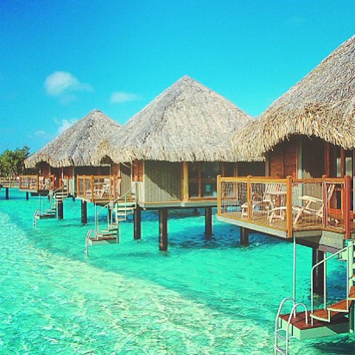 I WILL stay in one of these huts before I die! #bucketlist #sk14day