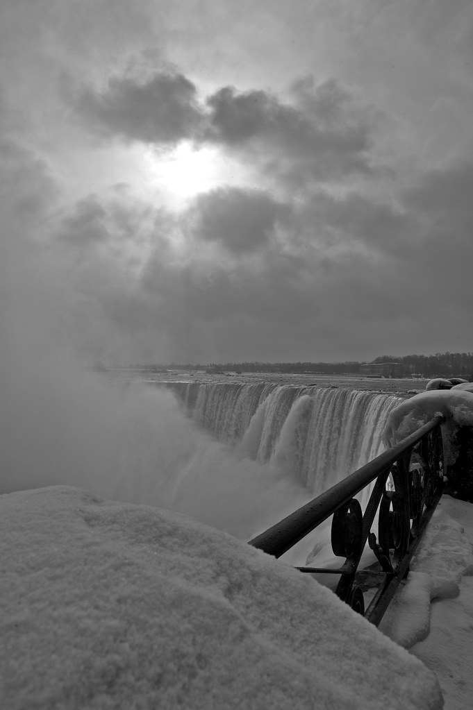 Niagara Falls - 2013-02-24 at 07-39-09