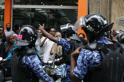 President Nasheed takes refuge at Indian Embassy & Protests