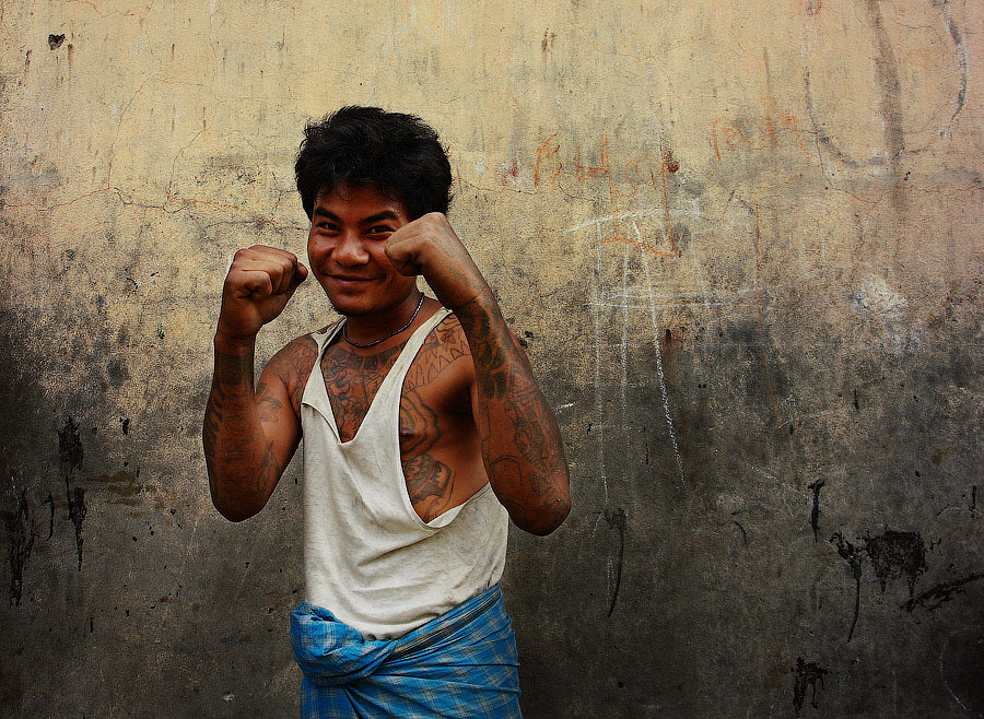 8 эпизодов о Мьянме: Шарабоба, мьянмская маршрутка, номер Робби Уильямса и мой постриг. mian006