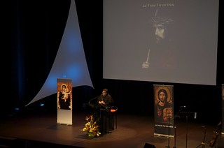 Father Vincent Introduces Vassula to the audience in Nantes, France