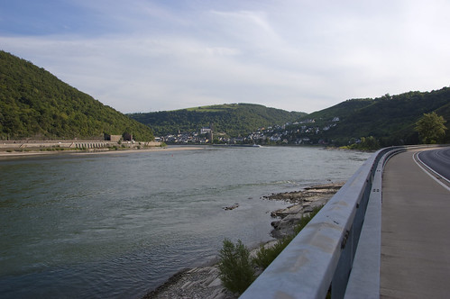 Biking Route B9 along the Rhine River