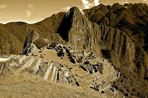 Discovering Machu Picchu by Domingo Mery