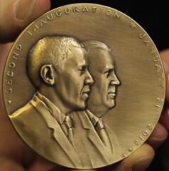 Kann Obama-Biden medal obverse