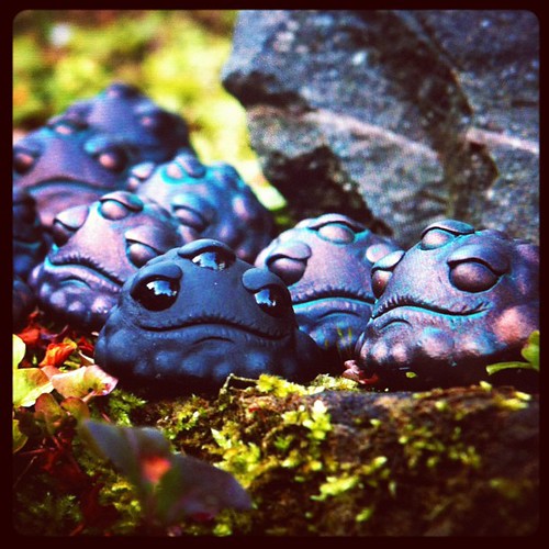 The Greads are loving the sun @deadhandtoys by [rich]