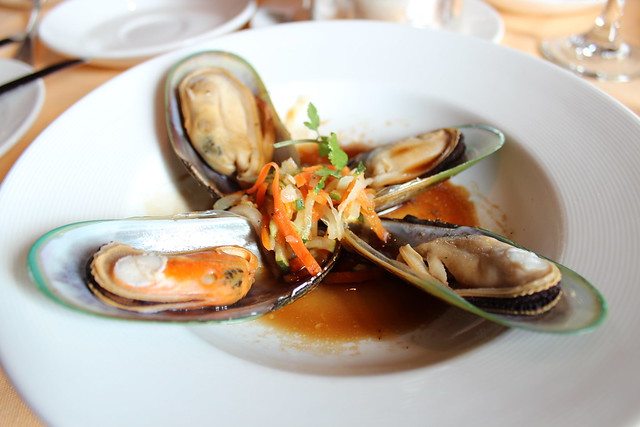 New Zealand Green Shell Mussels in teriyaki-ginger broth