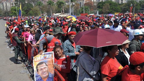 Hundreds of thousands of Venezuelans line up to pay tribute to the late President Hugo Chavez. Chavez has been mourned by millions around the world. by Pan-African News Wire File Photos