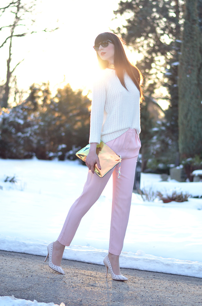 Pink pants white jumper metallic clutch outfit sunset 7